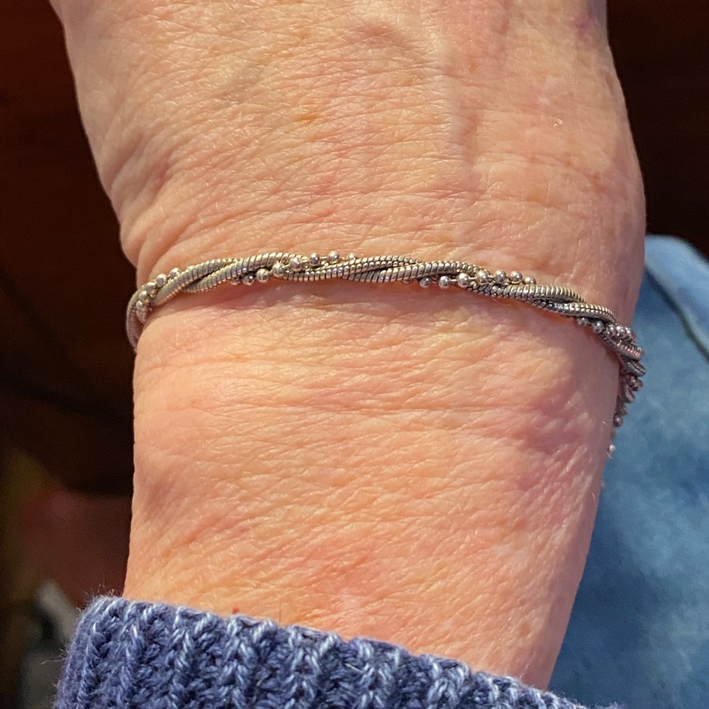 Like new vintage NAPIER bracelet, silver triple twist,serpentine w/bb chain